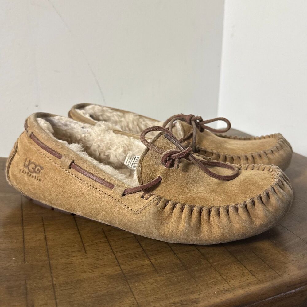 UGG Dakota Moccasin Slippers Womens 7 Chestnut Cozy House Shoes Suede